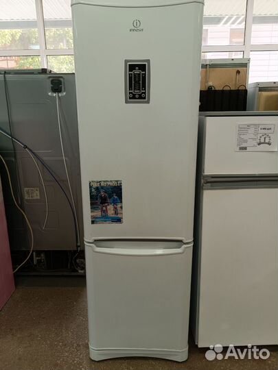 Холодильник indesit