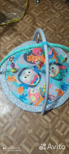 Игровой развивающий коврик