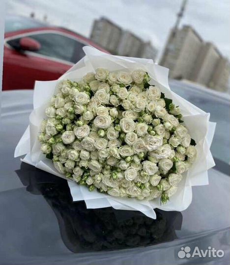 Кустовые розы букет