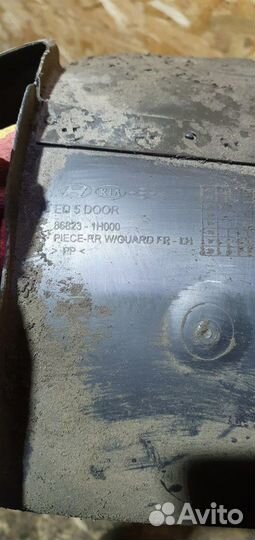 Локер задний левый Kia Ceed 1