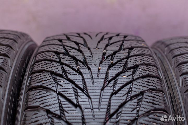 Nokian Tyres Hakkapeliitta R2 235/50 R17 100R