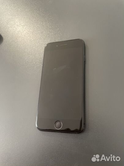 Телефон iPhone 7 32