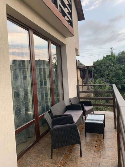 Дом 206 м² на участке 10 сот.