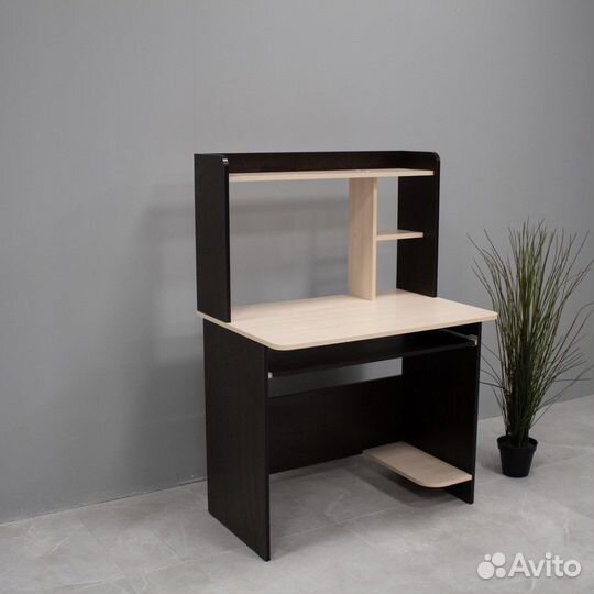 Стол компьютерный