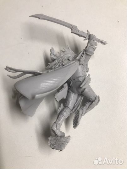 Warhammer 40000 миниатюра примарх фулгрим