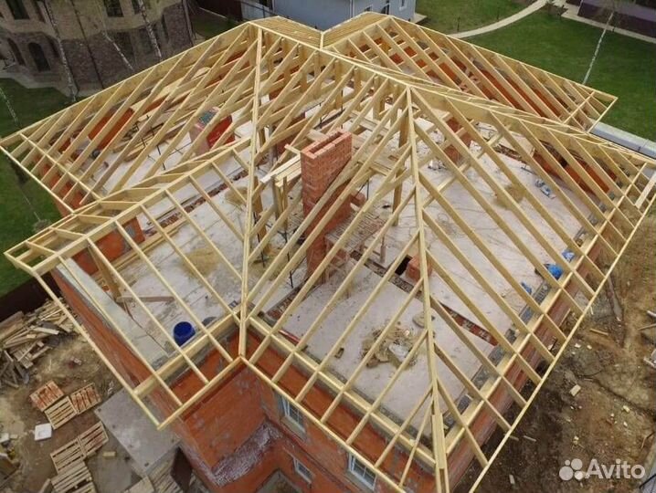 Бригада строителей