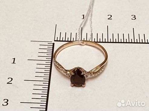 Золотое кольцо с камнем 17,5р