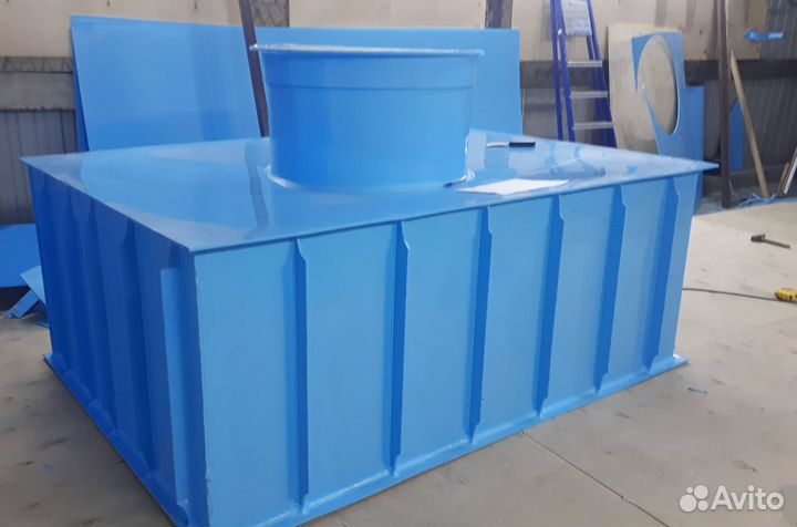 Емкость для рыбы и раков