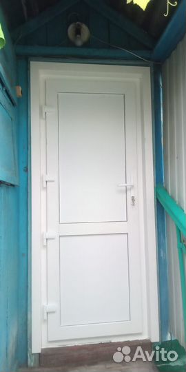 Пластиковые двери Rehau в Армавире