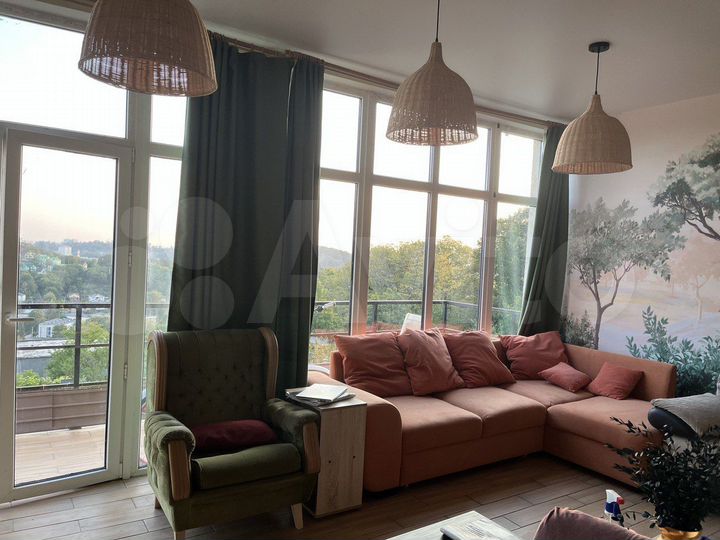 Дом 270 м² на участке 5 сот.