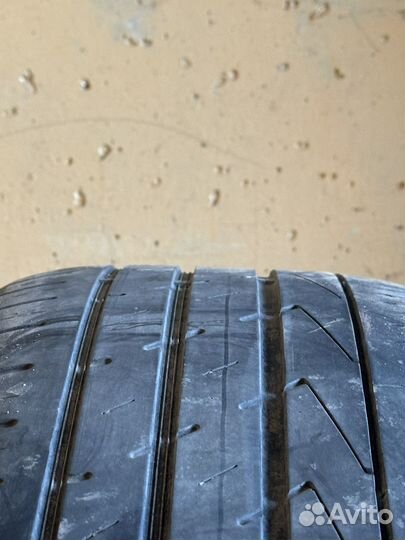 Hankook DW04 235/50 R19