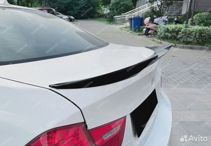 Спойлер BMW 3 E90 стиль M4 черный глянец