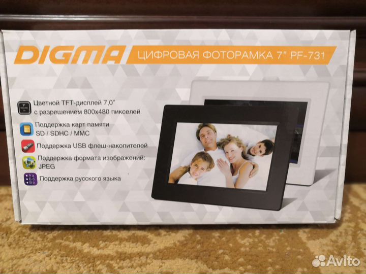 Новая фоторамка Digma PF-731