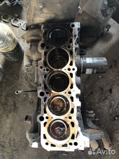 Блок двигателя на WC Audi 100 С3 2.1 бензин