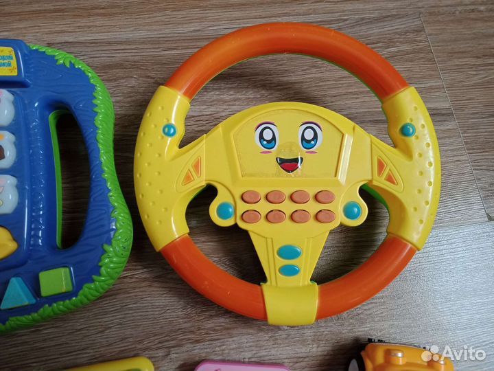 Игрушки электронные и машинки