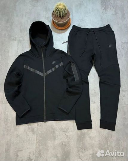 Спортивный костюм Nike Tech Fleece