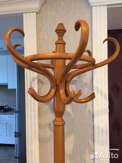 Вешалка напольная деревянная