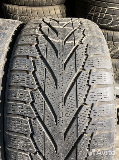 Nokian Tyres Hakkapeliitta R2 SUV 265/40 R21 105R