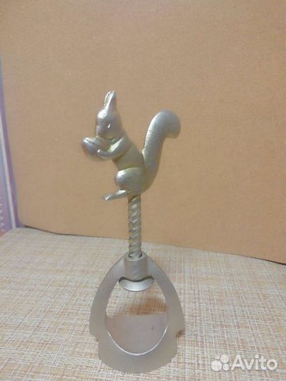 Орехокол - сувенир, Белочка