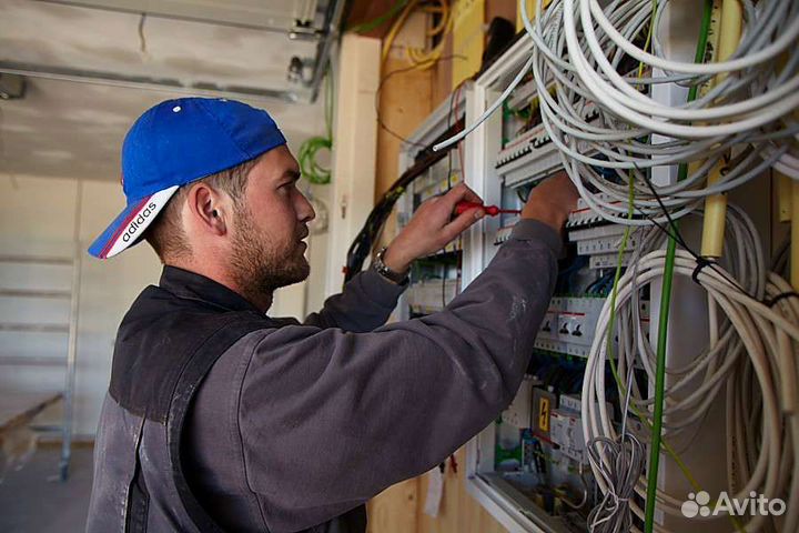 Электрик на дом / Услуги электрика
