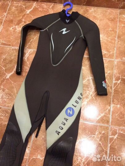 Гидрокостюм для водных видов спорта