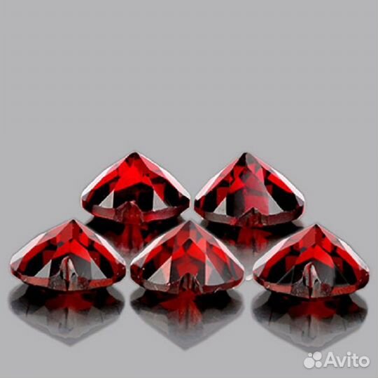 Гранат натуральный 4,80Ct 6х6мм 5шт VVS Мозамбик