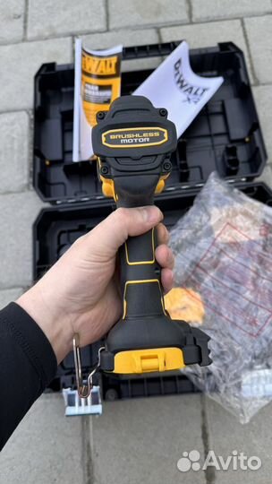 Шуруповерт Dewalt dcd 800E1T