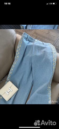 Новый джинсовый костюм нарядный с пайетками