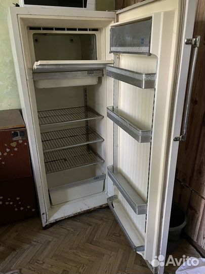 Холодильник бу