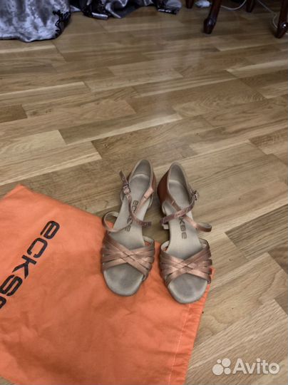 Сандалии для девочки