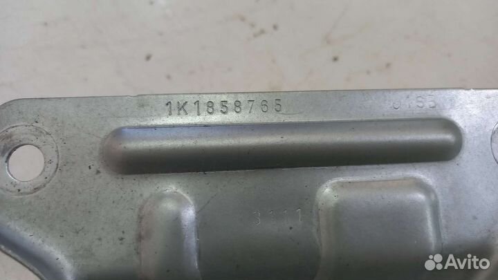 Кронштейн торпедо Volkswagen Passat CC