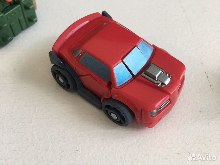 Автомобиль-трансформер Hasbro