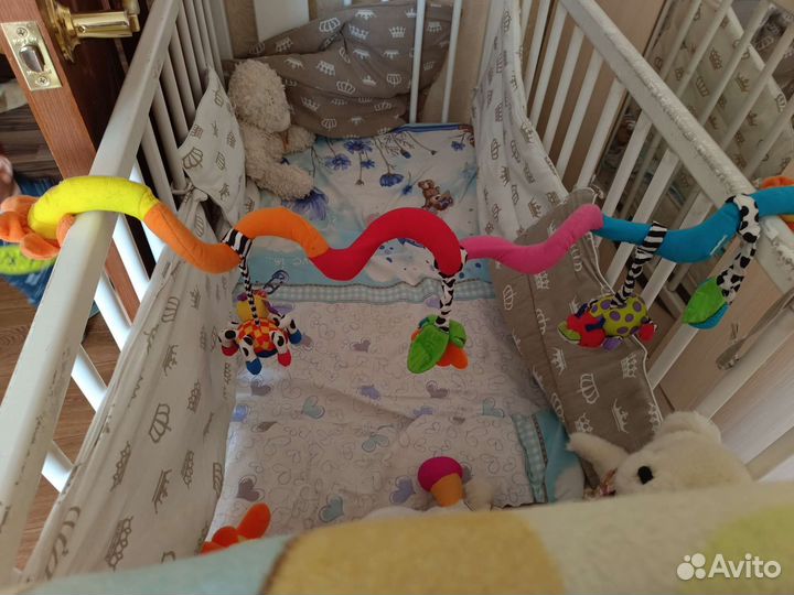 Подвеска на коляску, кроватку