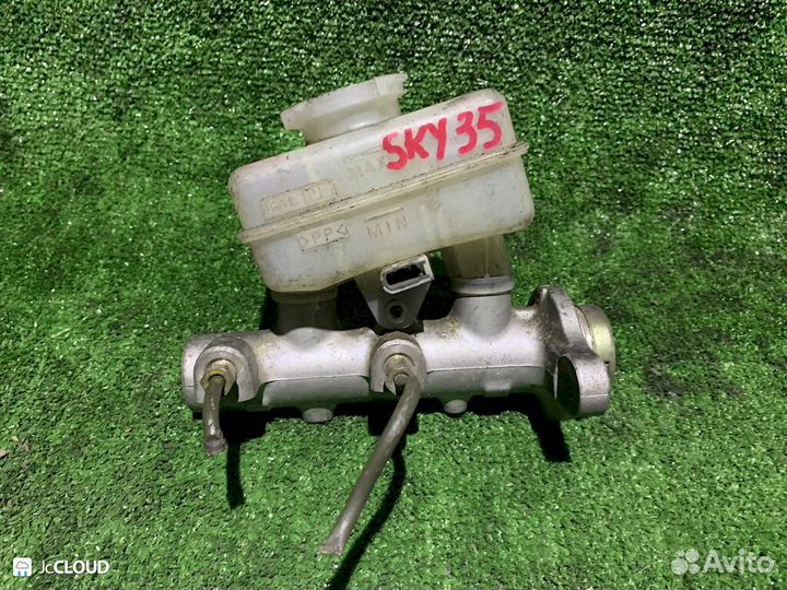 Главный тормозной цилиндр на nissan skyline HV35