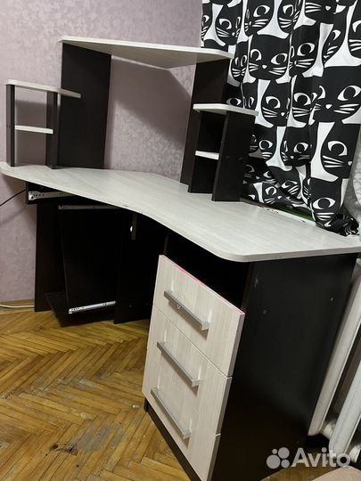 Письменный стол угловой бу