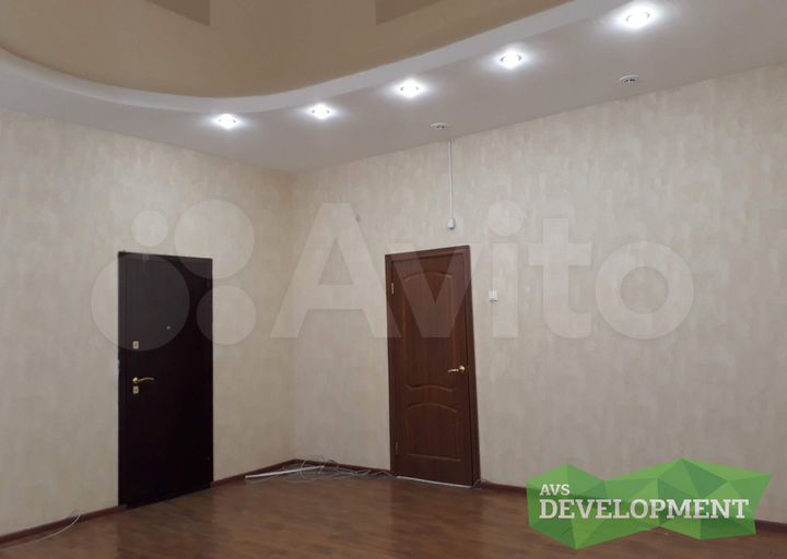 Три помещения, 72 м² на первом этаже, центр