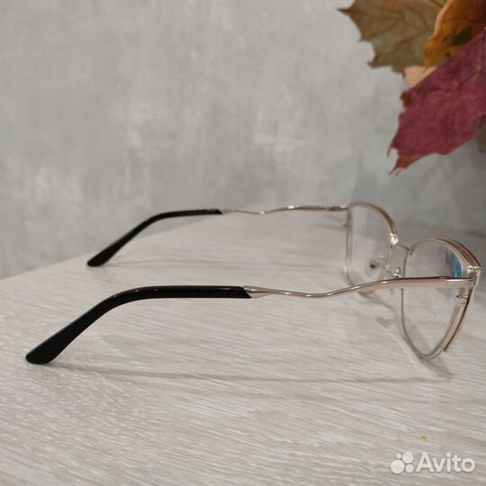 Очки с диоптриями -3