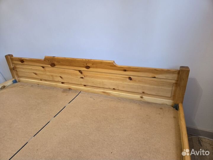 Кровать 180х190 из массива сосны б/у