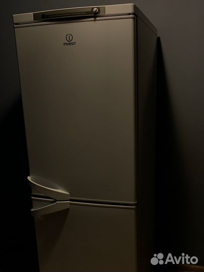 Холодильник не рабочий