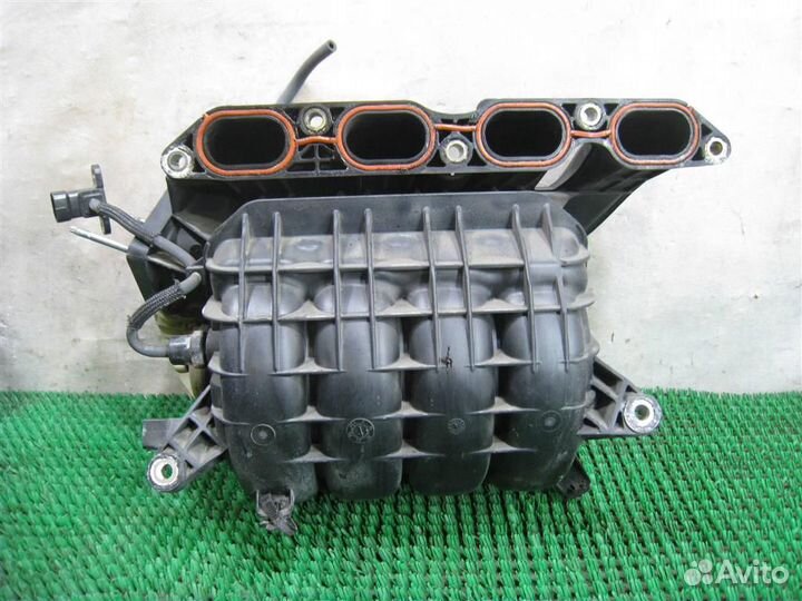 Коллектор впускной Toyota Avensis T27 2011