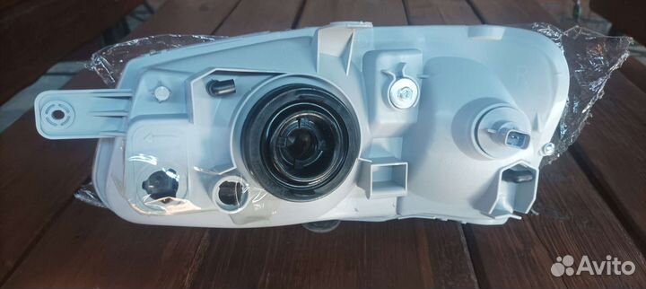 Фара Hyundai Accent c 2000 года