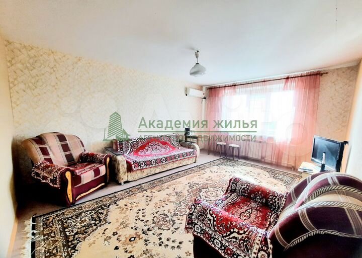 1-к. квартира, 42 м², 8/10 эт.