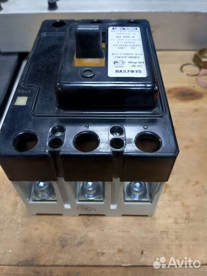 Автомат 100а