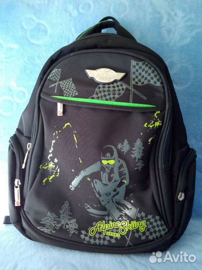 Рюкзак школьный