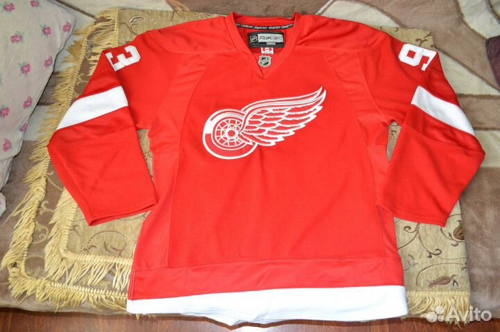 Хоккейные шарфы и кепки