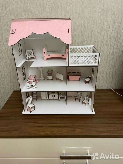 Домик кукольный