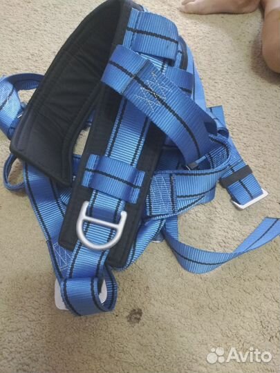 Страховочная привязь