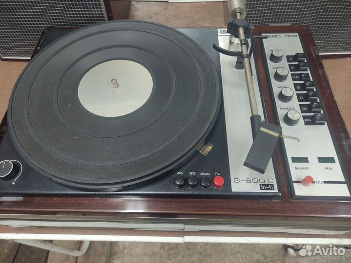 Вега - 003 - стерео с колонками 10 мас-1М