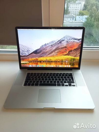 Apple MacBook Pro 17 2011