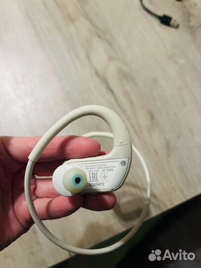 Водонепроницаемый плеер Sony Walkman WS410, 4 Гб